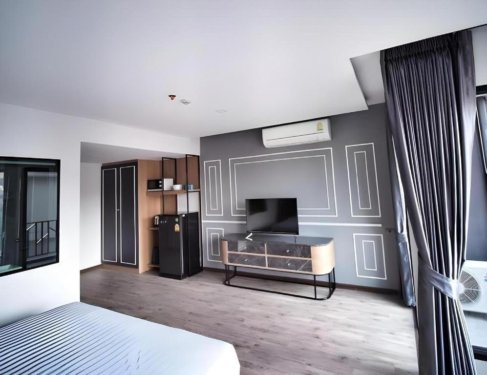 Sleep With Me Pattaya Hotel Exterior photo