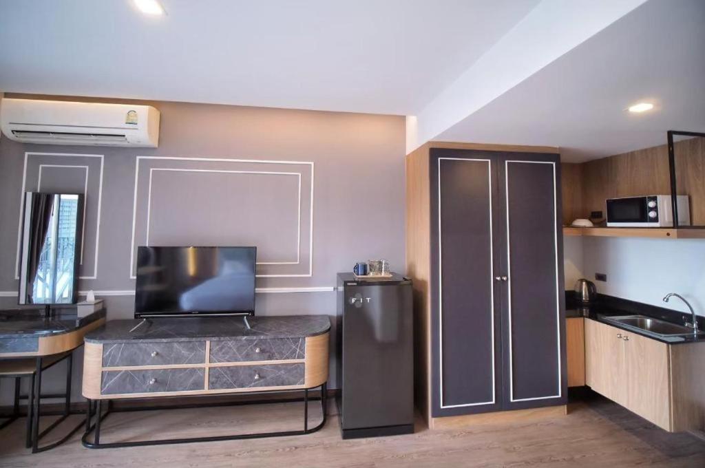 Sleep With Me Pattaya Hotel Exterior photo